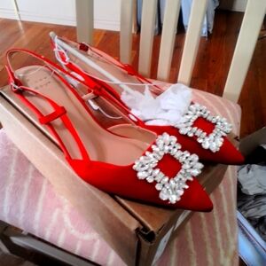 Elegant Red Women's Shoes with Crystal Embellishments